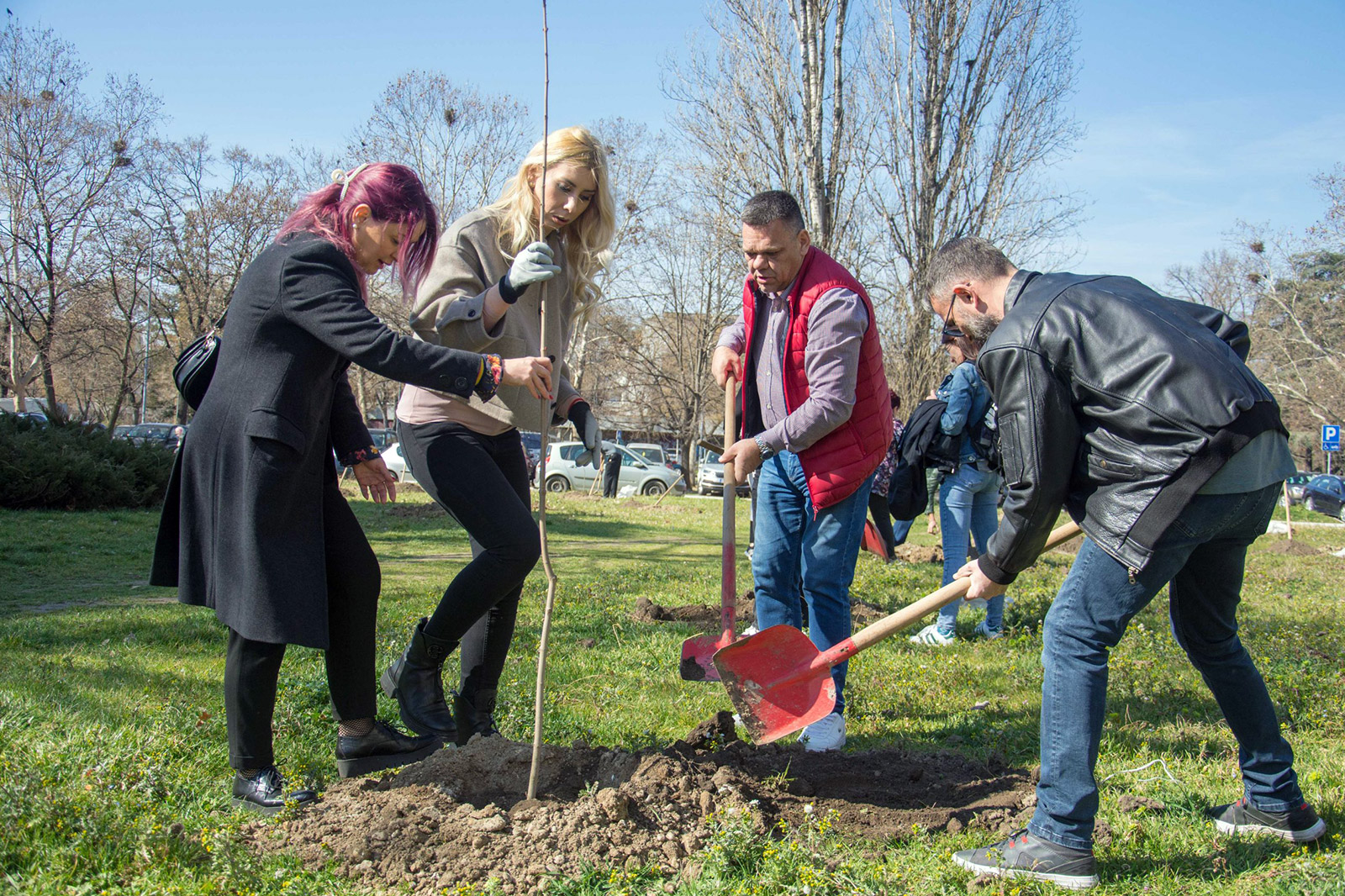 sadnja-drveca-vrt-nade-06