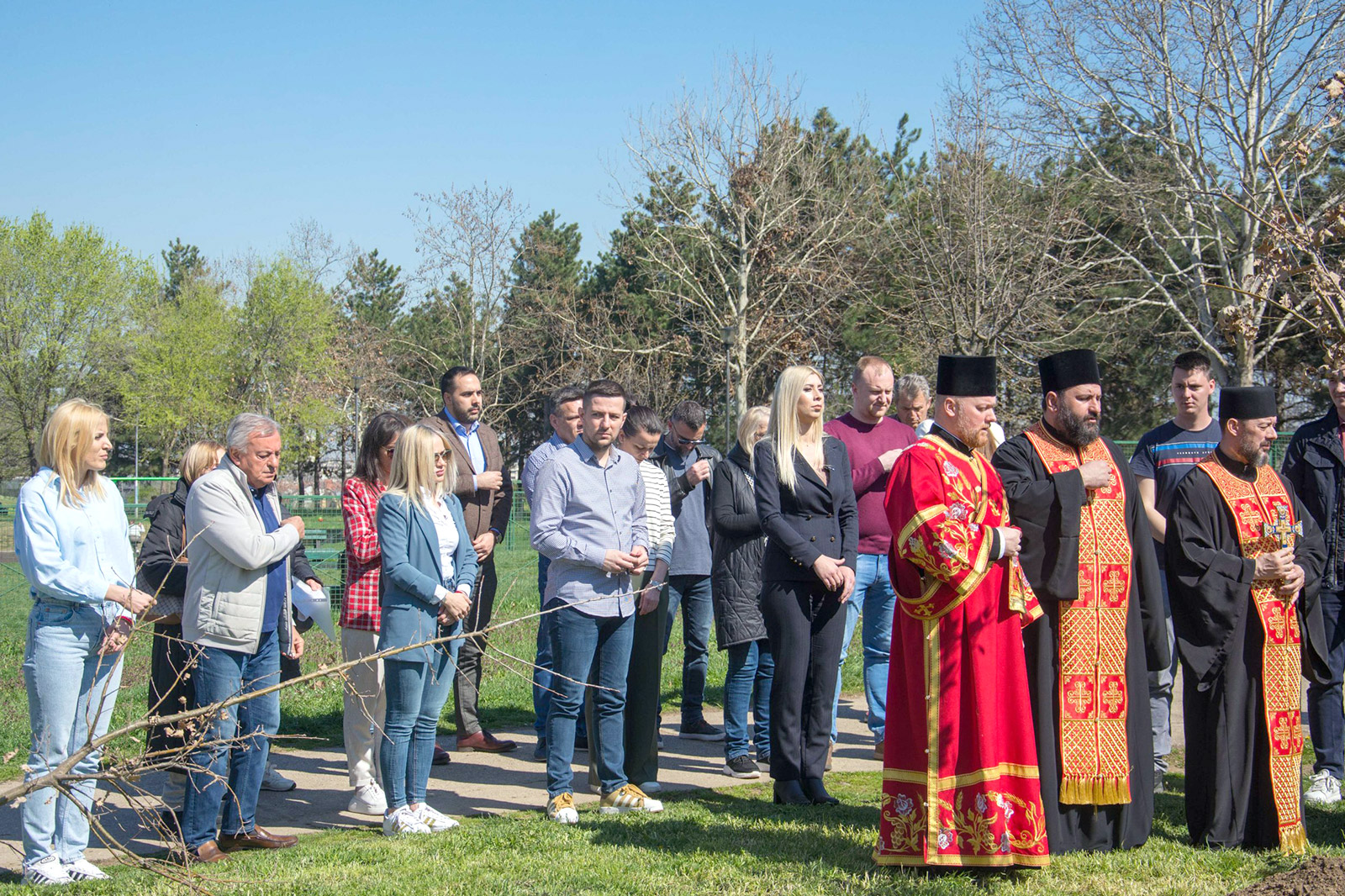 sadnja-hrasta-zeleni-nbg-02