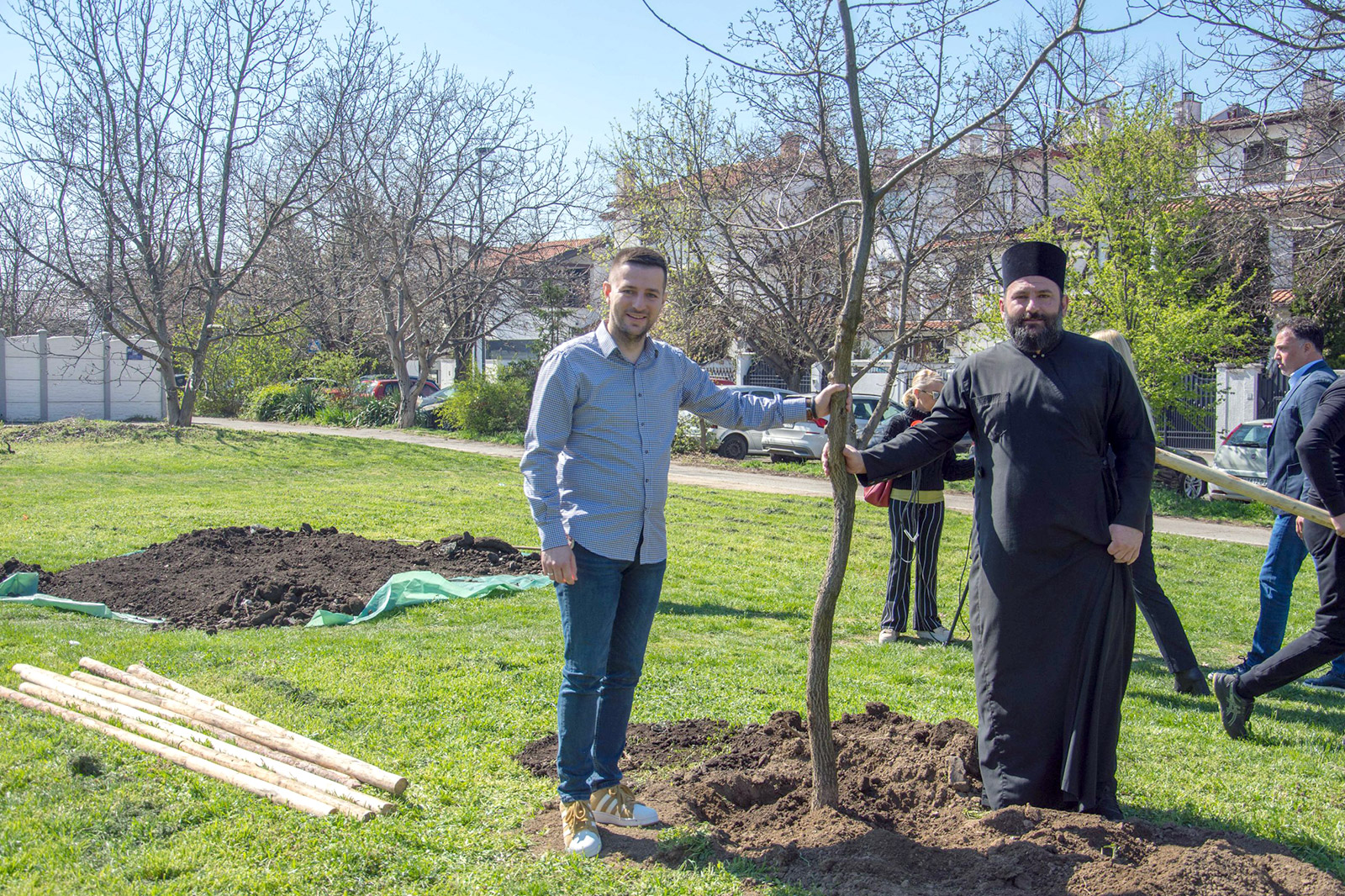 sadnja-hrasta-zeleni-nbg-07